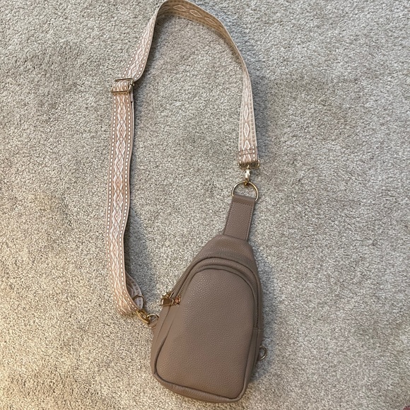 Sling Strap Crossbody Purse NWOT - Picture 1 of 5